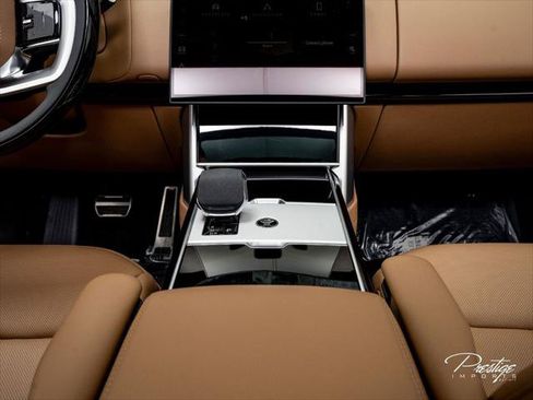 Used 2025 Land Rover Range Rover Long Wheelbase SE AWD/4WD image 35