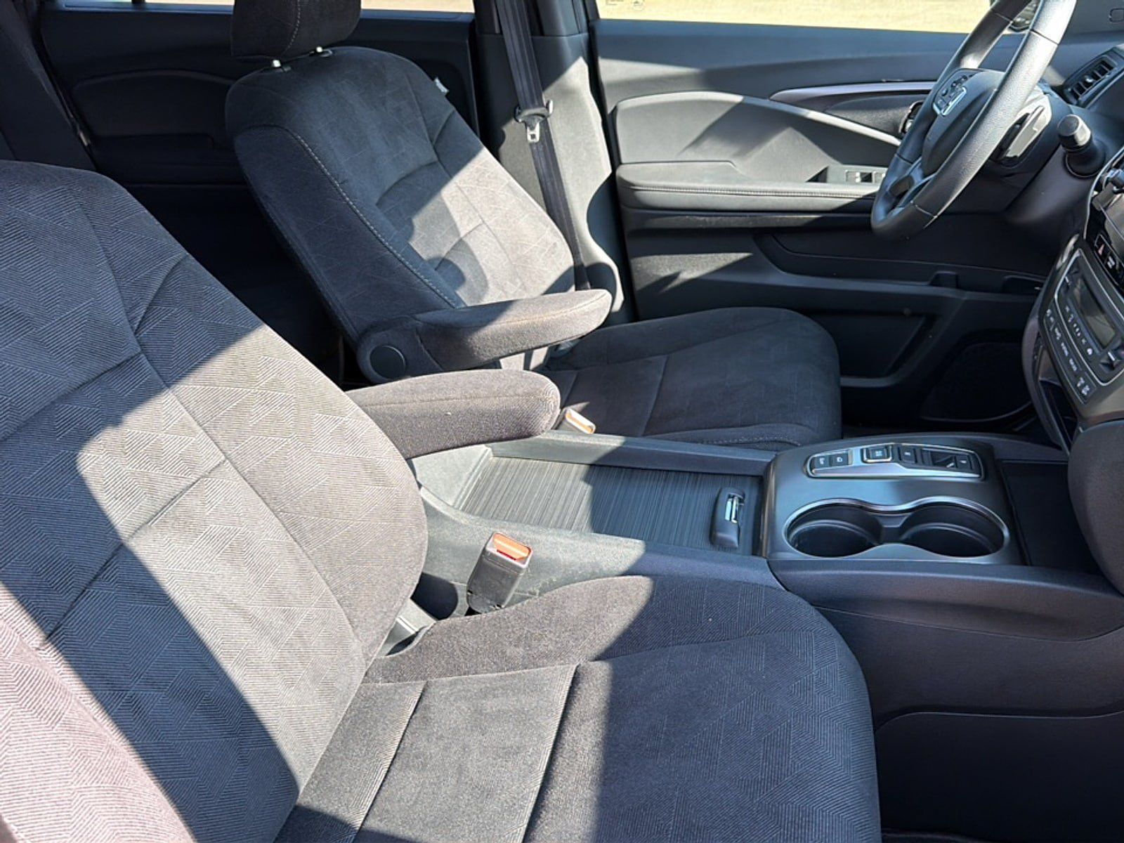 Used 2022 Honda Pilot Sport image 17