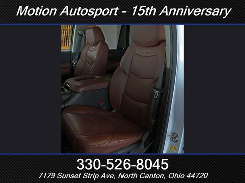Used 2017 Cadillac Escalade Premium Luxury AWD/4WD image 27