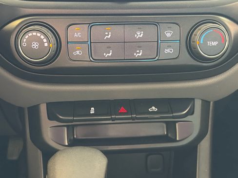 Used 2022 Chevrolet Colorado W/T RWD image 33