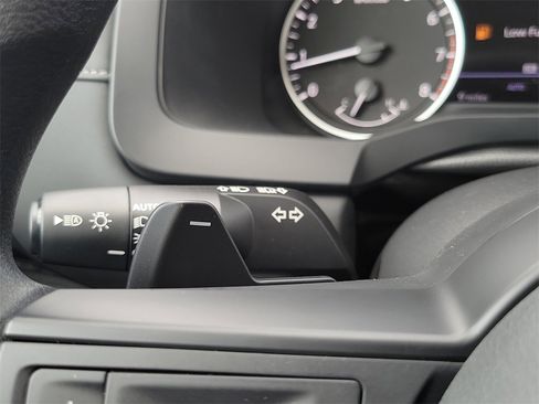 New 2025 Nissan Pathfinder S image 7