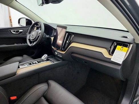 New 2026 Volvo XC60 B5 Ultra w/ Climate Package AWD/4WD image 13