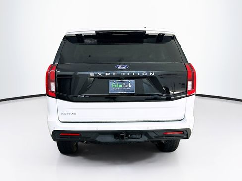 Used 2025 Ford Expedition Active AWD/4WD image 7