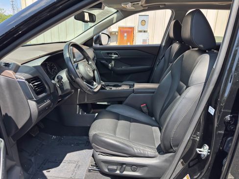 Used 2021 Nissan Rogue SL FWD image 14