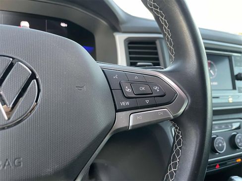 Used 2022 Volkswagen Atlas Cross Sport SE image 25