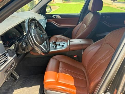 Used 2022 BMW X7 xDrive40i w/ M Sport Package AWD/4WD image 5