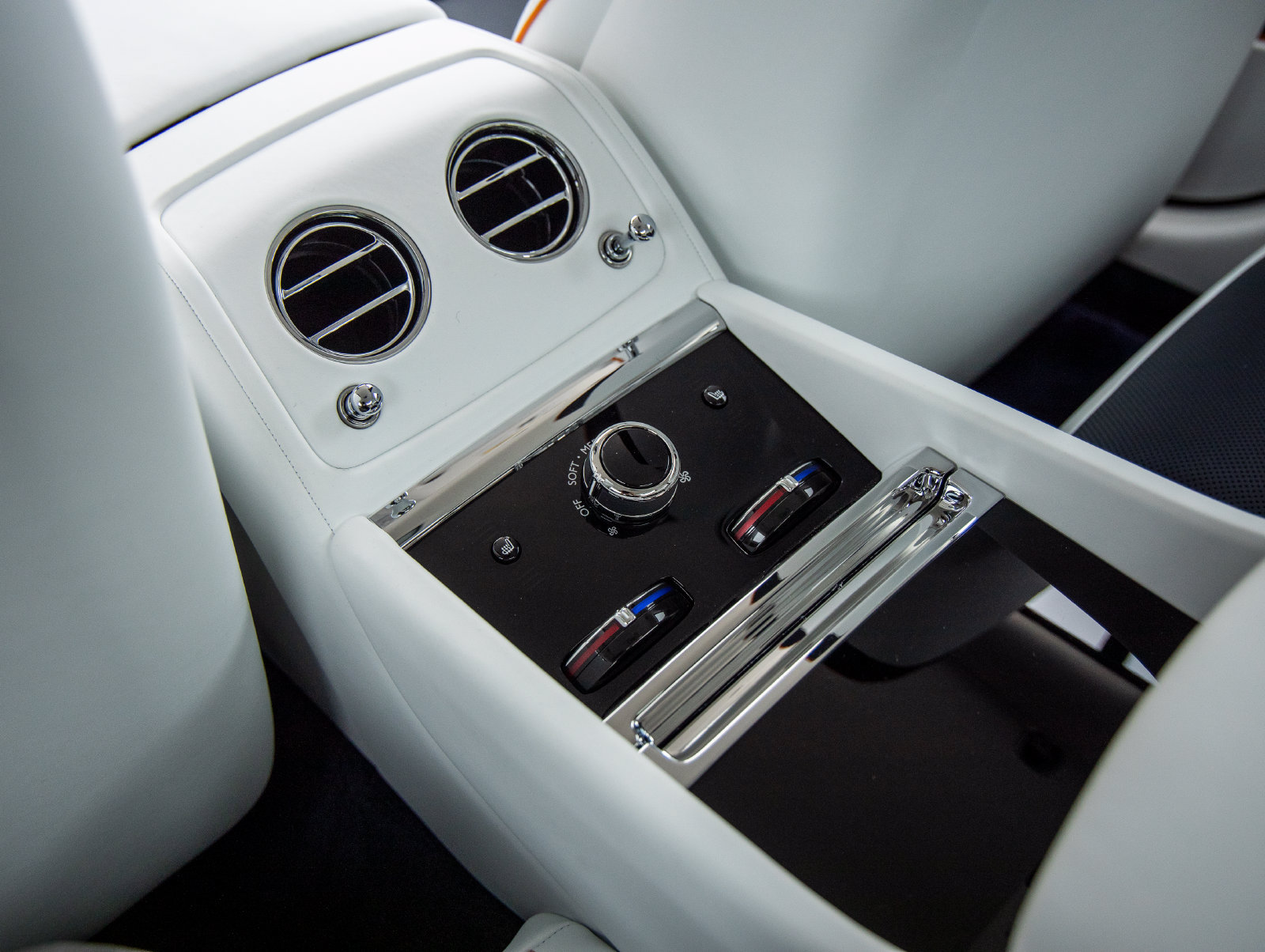 Certified 2026 Rolls-Royce Spectre w/ Spectre Enhancement Package AWD/4WD image 43