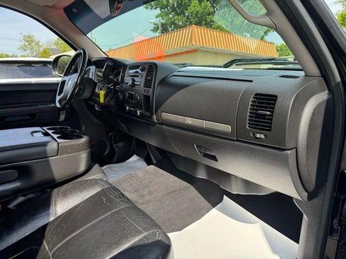 Used 2014 Chevrolet Silverado 2500 LT w/ Interior Plus Package AWD/4WD image 14