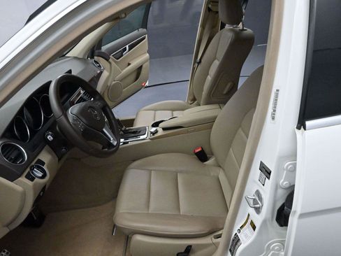 Used 2014 Mercedes-Benz C 250 Luxury image 12
