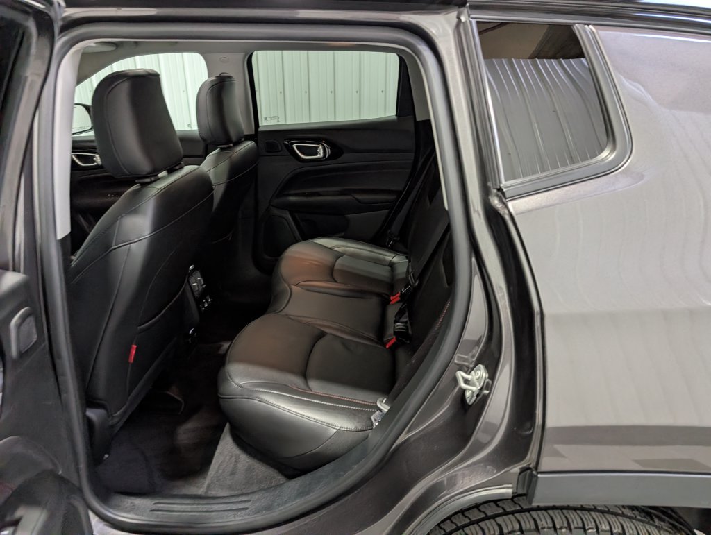 Used 2022 Jeep Compass Trailhawk w/ Trailhawk Elite Group AWD/4WD image 10