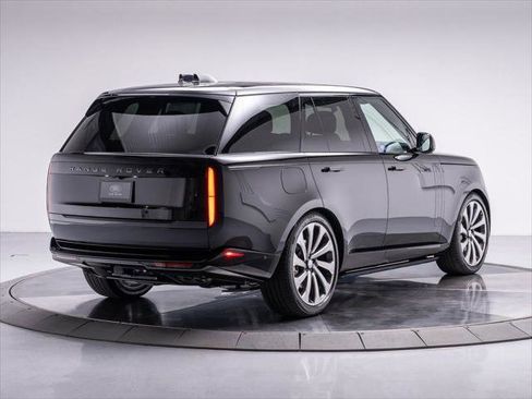 New 2025 Land Rover Range Rover SE image 5