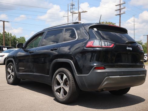 Used 2020 Jeep Cherokee Limited FWD image 2