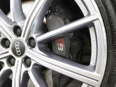 Used 2023 Audi SQ5 Prestige w/ Prestige Package image 38