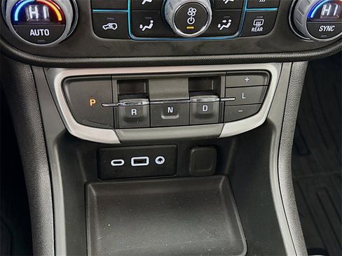 Certified 2023 GMC Terrain SLE w/ Driver Convenience Package image 11