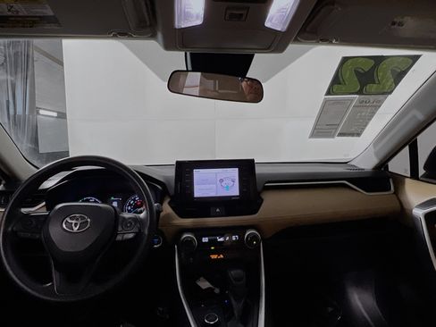 Used 2022 Toyota RAV4 XLE image 30