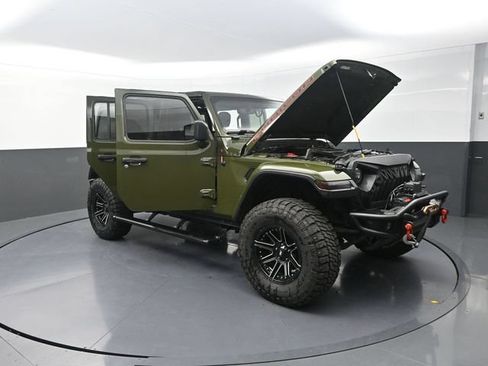 Used 2021 Jeep Wrangler Unlimited Rubicon AWD/4WD image 32