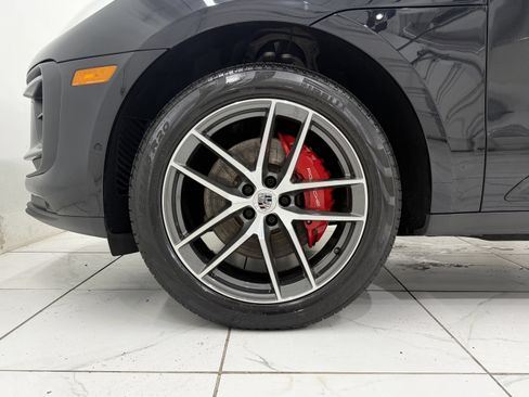 Certified 2023 Porsche Macan S AWD/4WD image 16