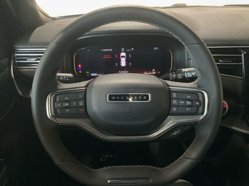 Used 2024 Jeep Wagoneer Series II image 12