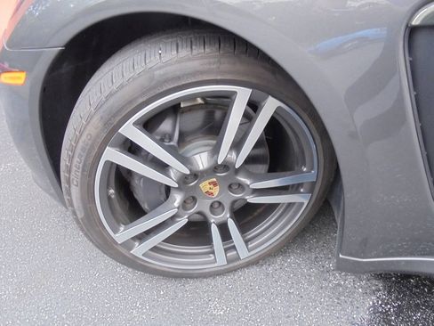 Used 2015 Porsche Panamera 4 AWD/4WD image 30