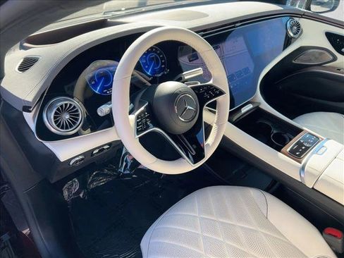 Certified 2023 Mercedes-Benz EQS 580 4MATIC Sedan image 10
