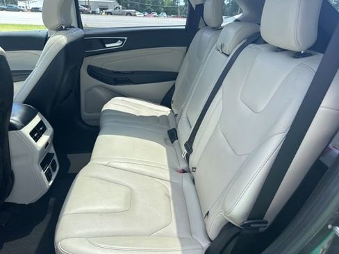 Used 2019 Ford Edge Titanium w/ Equipment Group 301A FWD image 23
