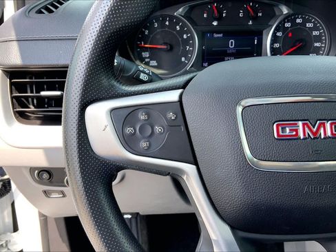 Used 2024 GMC Terrain SLE FWD image 23