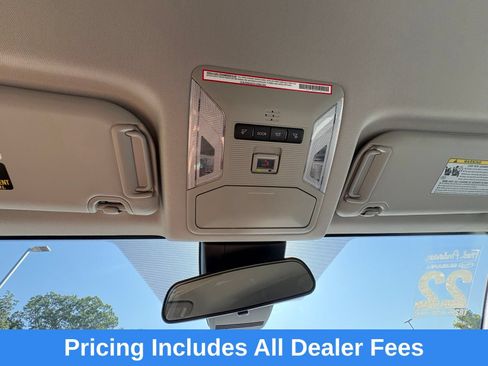 Used 2022 Toyota RAV4 XLE FWD image 24