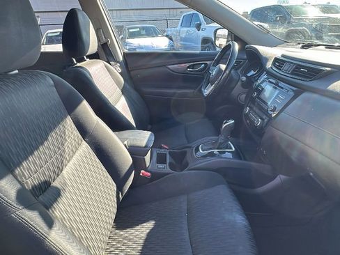 Used 2017 Nissan Rogue SV image 13