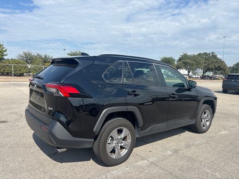 Used 2025 Toyota RAV4 XLE FWD image 4