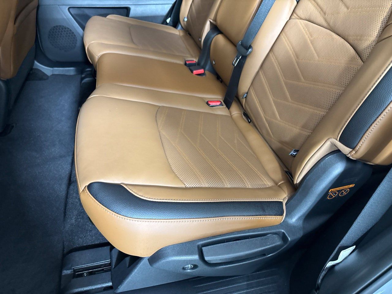 Used 2025 Nissan Pathfinder Platinum w/ Cargo Package FWD image 30