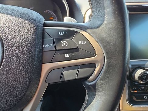 Used 2017 Jeep Grand Cherokee Limited w/ Trailer Tow Group IV AWD/4WD image 12