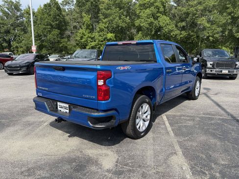 Used 2022 Chevrolet Silverado 1500 Custom AWD/4WD image 2