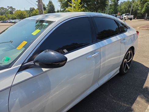 Used 2022 Honda Accord Sport image 6