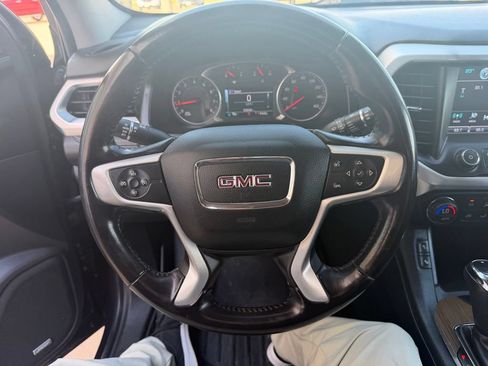 Used 2018 GMC Acadia SLE FWD image 16