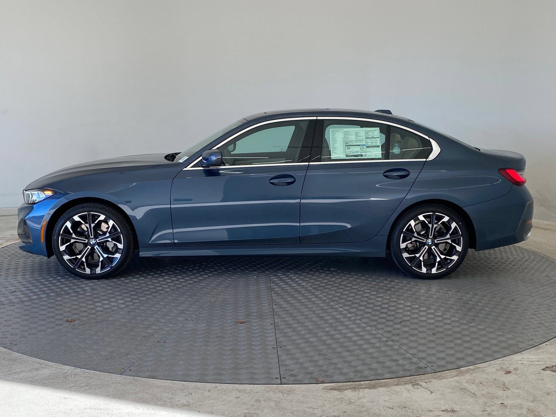 Used 2026 BMW 330i xDrive Sedan w/ Premium Package AWD/4WD image 2