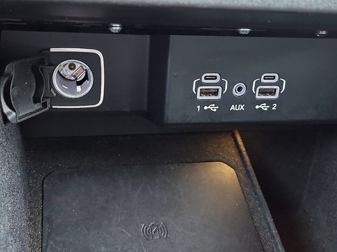 Used 2023 Jeep Wagoneer Series II AWD/4WD image 27