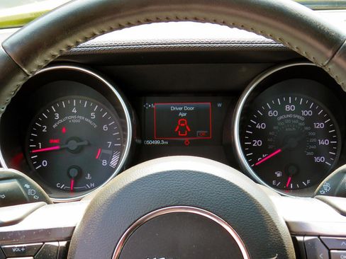 Used 2018 Ford Mustang GT Premium RWD image 24