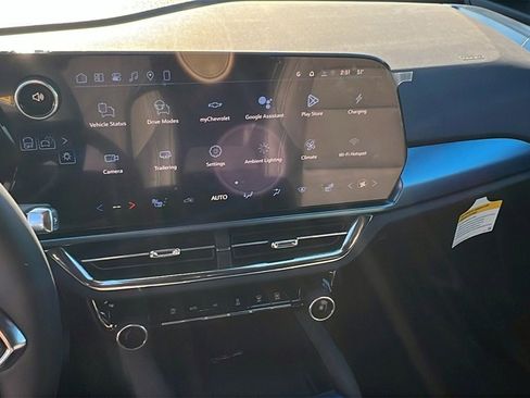 New 2026 Chevrolet Equinox EV LT image 23