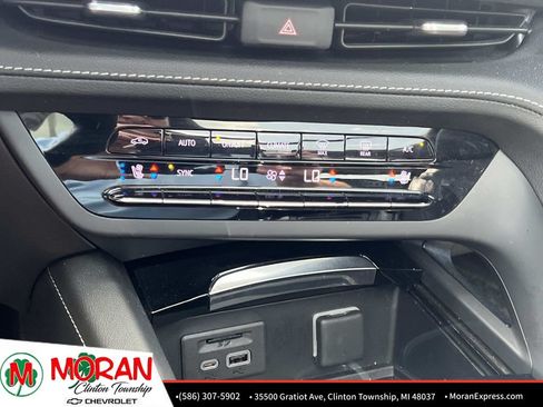 Used 2023 Buick Envision Avenir AWD/4WD image 24