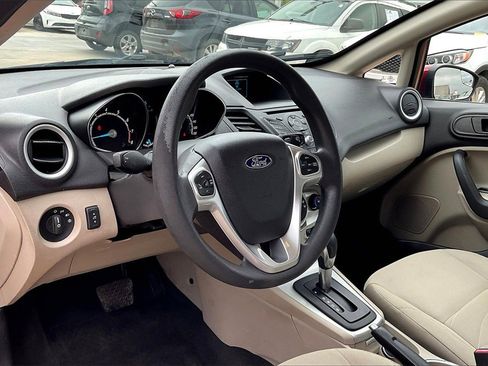 Used 2017 Ford Fiesta SE image 14