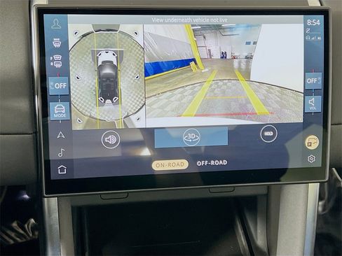 Used 2024 Land Rover Discovery Sport S image 14