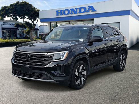 Used 2024 Volkswagen Atlas Cross Sport SE FWD image 1