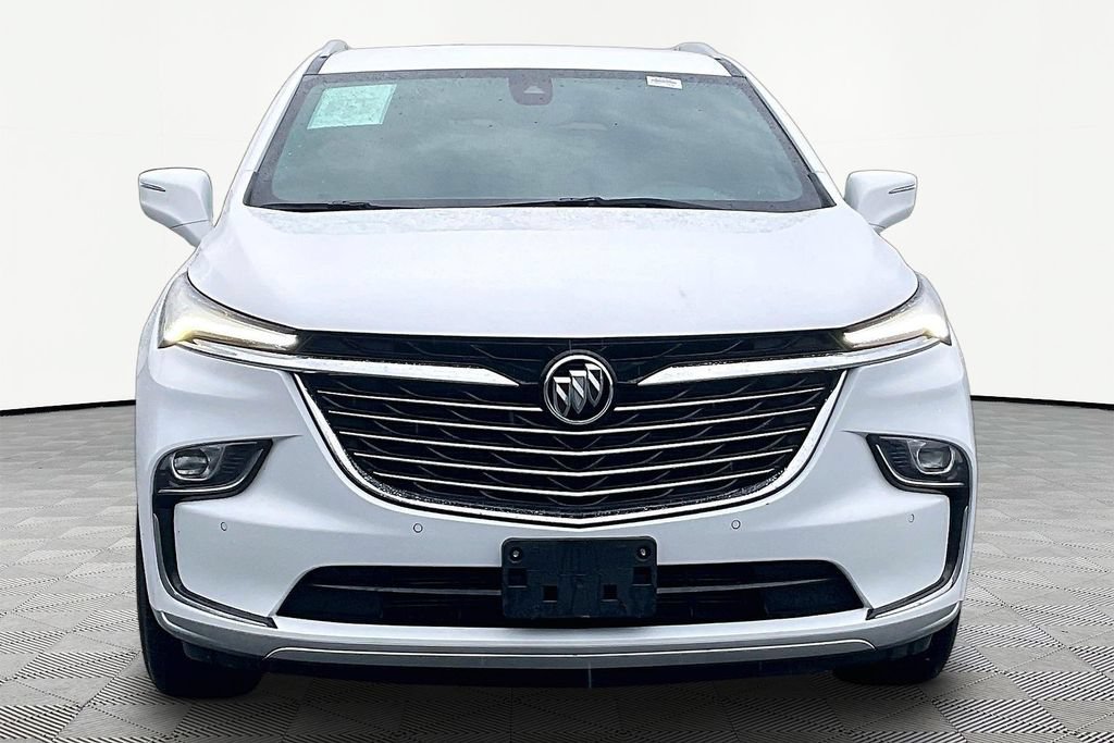 Used 2023 Buick Enclave Essence FWD image 2