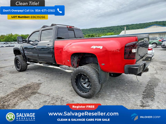 Used 2007 GMC Sierra 3500 SLT w/ Convenience Package AWD/4WD image 3