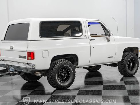 Used 1990 Chevrolet Blazer 4WD image 12