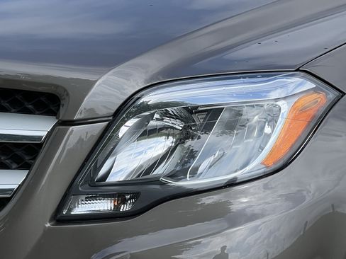Used 2015 Mercedes-Benz GLK 250 BlueTEC 4MATIC image 7