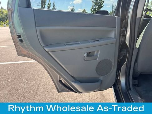 Used 2007 Jeep Grand Cherokee Laredo RWD image 14