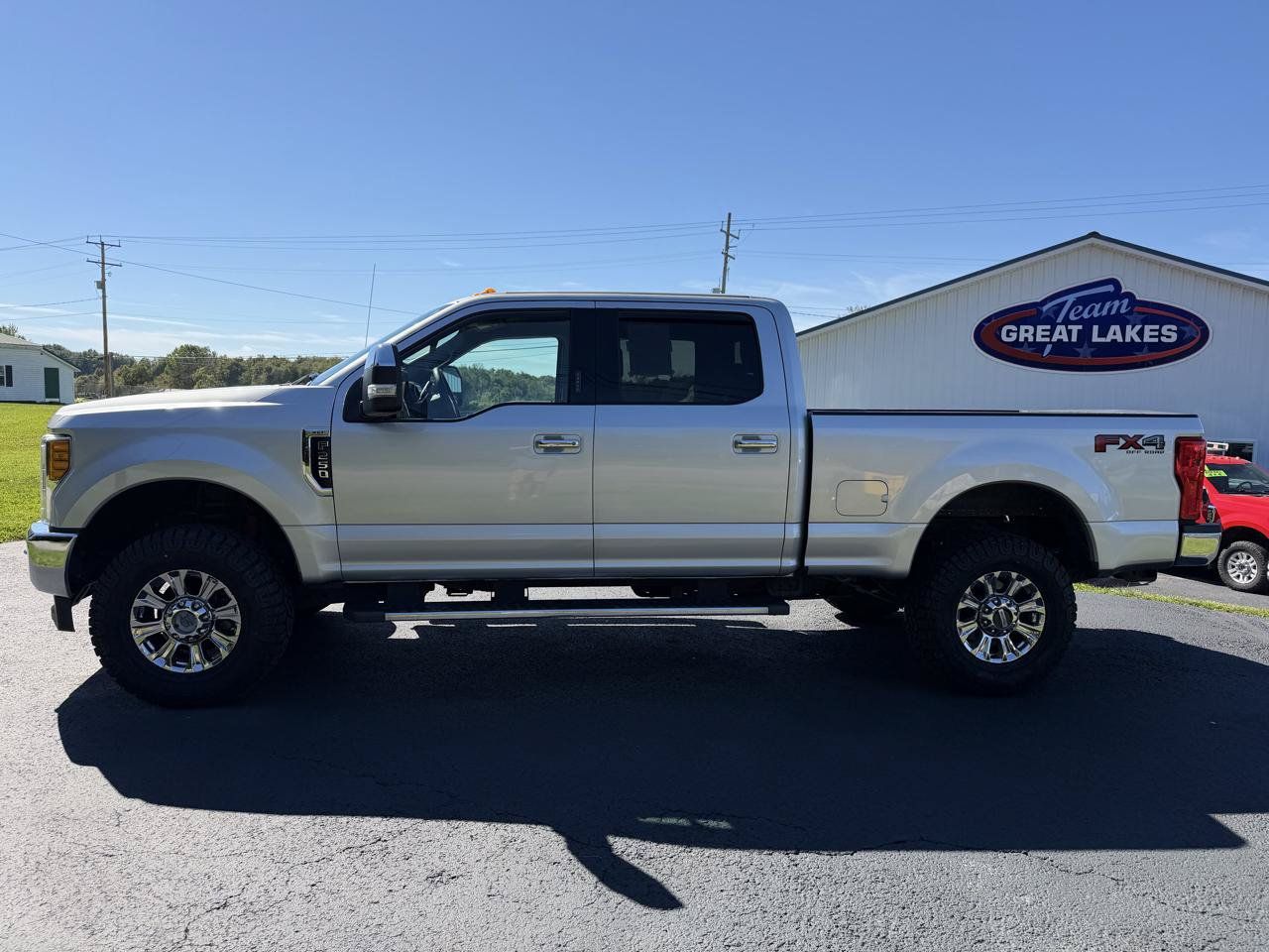 Used 2017 Ford F250 XLT w/ XLT Premium Package AWD/4WD image 8