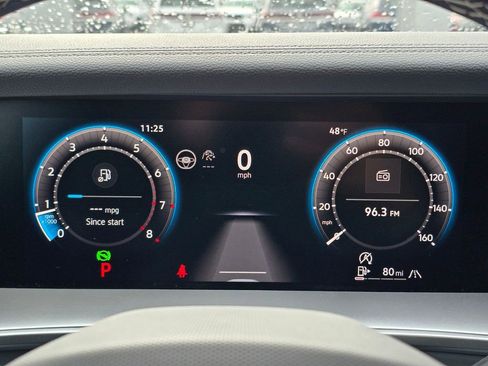 New 2025 Volkswagen Tiguan SE AWD/4WD image 27