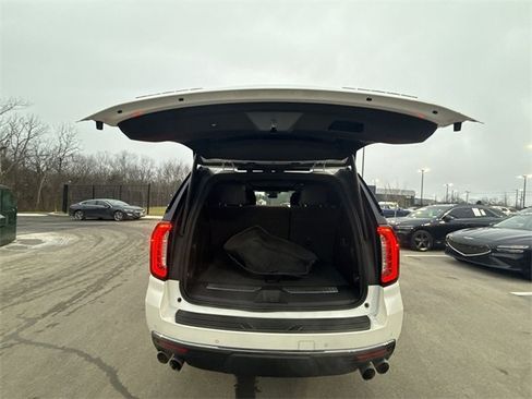 Used 2023 GMC Yukon Denali Ultimate image 24